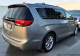 Used 2019 Chrysler Pacifica Limited image 5