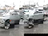 Used 2023 Chevrolet Suburban Premier image 3