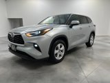 Used 2024 Toyota Highlander LE image 3