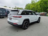 Certified 2023 Jeep Grand Cherokee Altitude image 3
