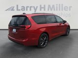 New 2026 Chrysler Pacifica Limited image 5