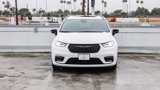 New 2025 Chrysler Pacifica Select image 3