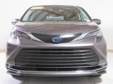 Used 2023 Toyota Sienna XLE image 2