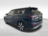 New 2025 Mitsubishi Outlander SE image 4