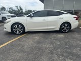 Used 2017 Nissan Maxima Platinum image 2