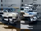 Used 2023 GMC Acadia SLT image 2