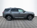 New 2025 Nissan Pathfinder Platinum image 4