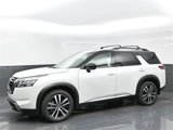 New 2025 Nissan Pathfinder Platinum image 2