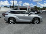 Used 2025 Toyota Highlander Limited image 2