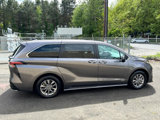 Used 2021 Toyota Sienna XLE image 4