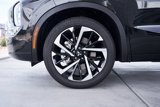 New 2025 Mitsubishi Outlander SE image 3