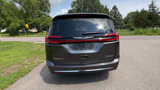 Used 2023 Chrysler Pacifica Touring-L image 4