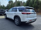 New 2025 Nissan Pathfinder SL image 3