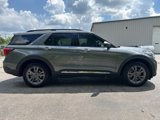 Used 2025 Ford Explorer Active w/ Active Comfort Package image 4