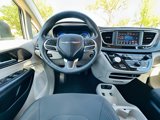 Used 2018 Chrysler Pacifica Touring image 6