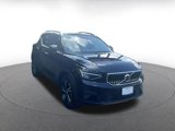 Used 2024 Volvo XC40 B5 Core image 3