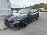 Used 2025 Toyota Camry SE image 3