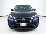 Used 2024 Nissan Rogue SV image 2