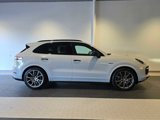 Used 2023 Porsche Cayenne Turbo S image 6
