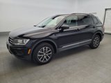 Used 2020 Volkswagen Tiguan SE w/ Panoramic Sunroof Package image 2