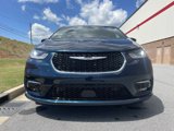 New 2025 Chrysler Pacifica Select image 2