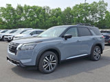 New 2025 Nissan Pathfinder Platinum image 2