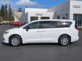 New 2025 Chrysler Pacifica Select image 2