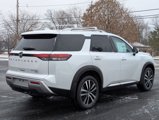 New 2025 Nissan Pathfinder Platinum image 2