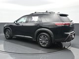 Used 2024 Nissan Pathfinder SV w/ SV Premium Package image 4