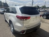 Used 2018 Toyota Highlander Limited image 3