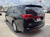 New 2026 Chrysler Pacifica Select image 4