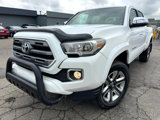 Used 2017 Toyota Tacoma Limited image 2