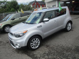 Used 2018 Kia Soul + image 2