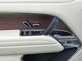 New 2025 Land Rover Range Rover Long Wheelbase SE image 4