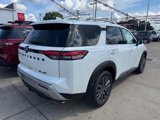 New 2025 Nissan Pathfinder SL image 2