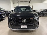 Used 2025 Honda Pilot TrailSport image 2