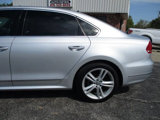 Used 2015 Volkswagen Passat TDI SEL Premium image 5