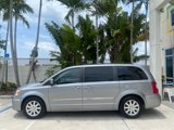 Used 2014 Chrysler Town & Country Touring image 5