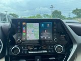 Used 2020 Toyota Highlander XLE image 3