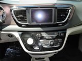 Used 2023 Chrysler Voyager LX image 6