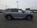New 2025 Nissan Pathfinder Platinum image 3