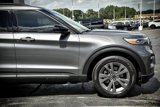 Used 2022 Ford Explorer XLT w/ Equipment Group 202A image 4