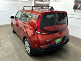 Used 2022 Kia Soul LX image 5