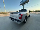 Used 2017 Nissan Titan SV image 5