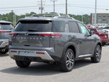 New 2025 Nissan Pathfinder Platinum image 5