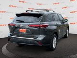 Used 2022 Toyota Highlander LE image 5