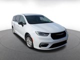 Used 2024 Chrysler Pacifica Touring-L image 3