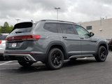 New 2025 Volkswagen Atlas Peak Edition SE image 3