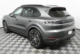 Used 2025 Porsche Macan image 3