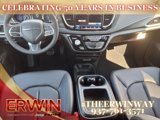 New 2026 Chrysler Pacifica Select image 4